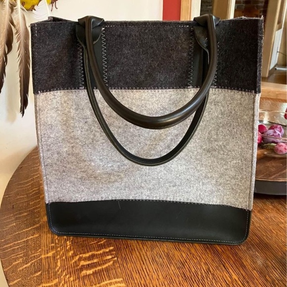 Gräf&Lantz Wool Purse - Picture 1 of 5